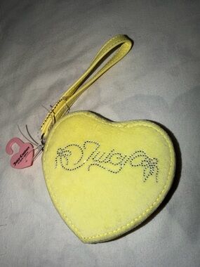 JUICY COUTURE PLUSH WRISTLET